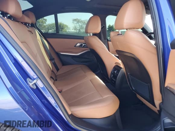 ✅ 2022 BMW 3 Series 330i • VIN: 3MW5R1J03N8C46082 • Lot: 52627085. Listed on Copart with 30,715 mi. Free auction sales archive from the USA and detailed vehicle history report at DreamBid. Image 10.