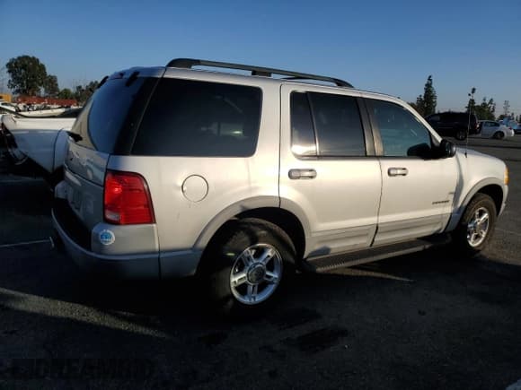 ✅ 2002 Ford Explorer XLT • VIN: 1FMDU63WX2UC00853 • Lot: 87212814. Wystawiony na Copart z przebiegiem 235 622 mil. Bezpłatny archiwum sprzedaży aukcyjnych z USA i szczegółowy raport historii pojazdu na DreamBid. Zdjęcie 3.
