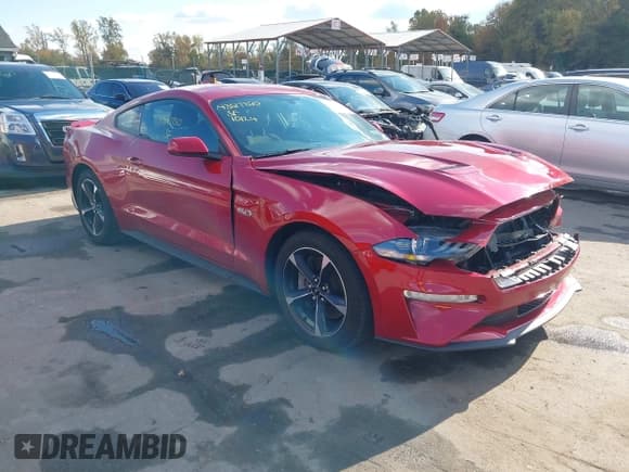 ✅ 2020 Ford Mustang GT • VIN: 1FA6P8CF5L5190332 • Lot: 43517250. Listed on IAAI with 32,663 mi. Free auction sales archive from the USA and detailed vehicle history report at DreamBid. Image 1.