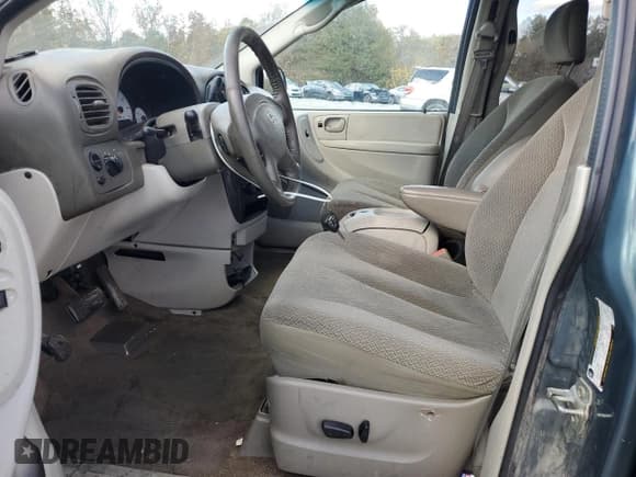 ✅ 2005 Dodge Caravan SXT • VIN: 2D4GP44LX5R219859 • Lot: 90506185. Wystawiony na Copart z przebiegiem 241 981 mil. Bezpłatny archiwum sprzedaży aukcyjnych z USA i szczegółowy raport historii pojazdu na DreamBid. Zdjęcie 7.