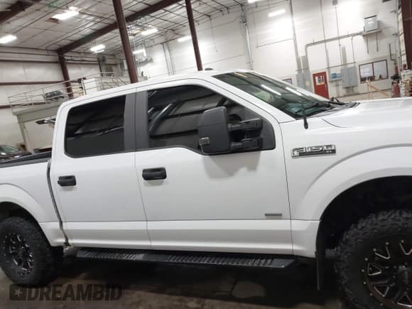 ✅ 2016 Ford F-150 XLT • VIN: 1FTEW1EP3GKE25825 • Лот: 41254806. Опубликован ранее на IAAI с пробегом 140 971 миль. Бесплатный доступ к архиву аукционных продаж из США и подробный отчёт об истории автомобиля на DreamBid. Изображение 14.