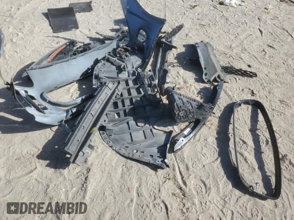 ✅ 2017 Jaguar F-Type R • VIN: SAJWJ6HL7HMK40161 • Лот: 73272424. Опубликован ранее на Copart с пробегом Не указан. Бесплатный доступ к архиву аукционных продаж из США и подробный отчёт об истории автомобиля на DreamBid. Изображение 12.