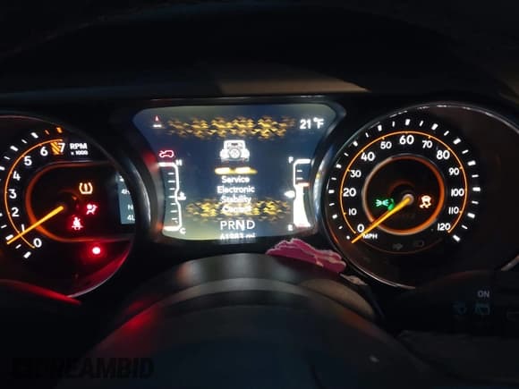 ✅ 2020 Jeep Wrangler Unlimited Sport S • VIN: 1C4HJXDG4LW316857 • Lot: 41274531. Wystawiony na IAAI z przebiegiem 61 983 mil. Bezpłatny archiwum sprzedaży aukcyjnych z USA i szczegółowy raport historii pojazdu na DreamBid. Zdjęcie 7.