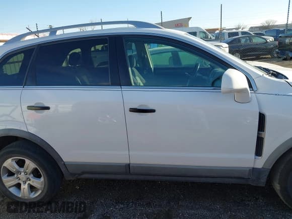 ✅ 2014 Chevrolet Captiva Sport LS • VIN: 3GNAL2EK7ES621566 • Lot: 41624388. Wystawiony na IAAI z przebiegiem 113 551 mil. Bezpłatny archiwum sprzedaży aukcyjnych z USA i szczegółowy raport historii pojazdu na DreamBid. Zdjęcie 13.