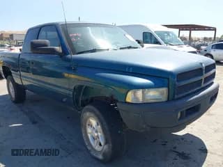 ✅ 1997 Dodge 1500 • VIN: 3B7HF13Z1VG800682 • Lot: 42527964. Wystawiony na IAAI z przebiegiem 180 888 mil. Bezpłatny archiwum sprzedaży aukcyjnych z USA i szczegółowy raport historii pojazdu na DreamBid. Zdjęcie 1.