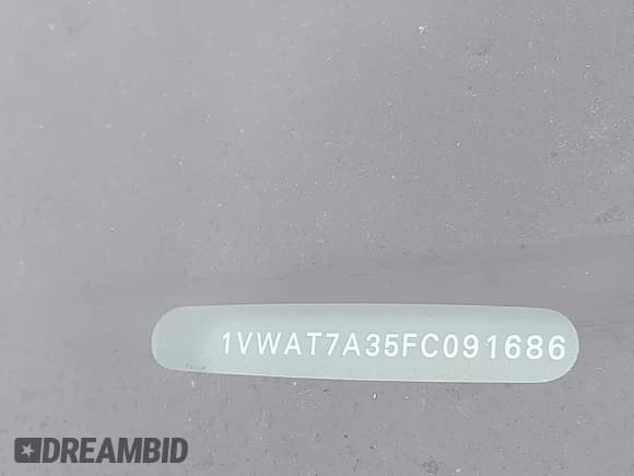 ✅ 2015 Volkswagen Passat Limited Edition • VIN: 1VWAT7A35FC091686 • Lot: 42386310. Wystawiony na IAAI z przebiegiem 115 917 mil. Bezpłatny archiwum sprzedaży aukcyjnych z USA i szczegółowy raport historii pojazdu na DreamBid. Zdjęcie 9.