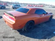 ✅ 2011 Dodge Challenger R/T Classic • VIN: 2B3CJ5DT6BH575554 • Lot: 41606822. Wystawiony na IAAI z przebiegiem 78 552 mil. Bezpłatny archiwum sprzedaży aukcyjnych z USA i szczegółowy raport historii pojazdu na DreamBid. Zdjęcie 4.