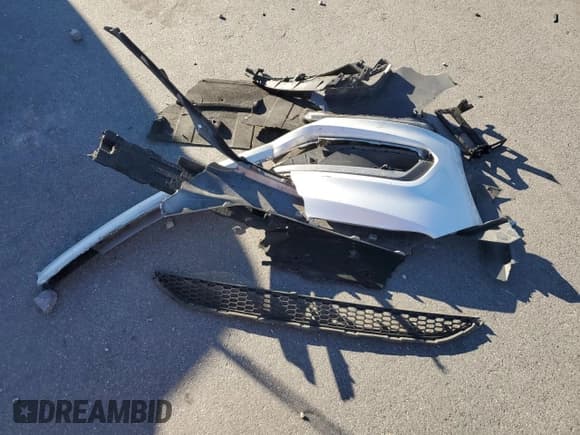 ✅ 2016 Hyundai Sonata Sport • VIN: 5NPE34AF3GH391164 • Lot: 81053955. Listed on Copart with 161,832 mi. Free auction sales archive from the USA and detailed vehicle history report at DreamBid. Image 12.