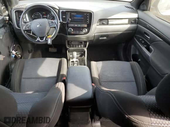 2018 Mitsubishi Outlander ES z VIN JA4AZ3A3XJZ023782, wystawiony jako Copart lot #84819265 z przebiegiem 64 823 mil mil oraz Szkoda całkowita • Salvage title. Historia ofert i sprzedaży dostępna na DreamBid. Obrazek 8.