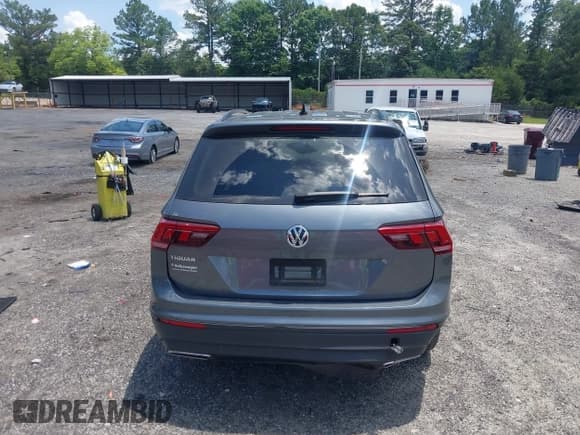 ✅ 2021 Volkswagen Tiguan S • VIN: 3VV1B7AX5MM148491 • Lot: 42561437. Listed on IAAI with 54,084 mi. Free auction sales archive from the USA and detailed vehicle history report at DreamBid. Image 16.