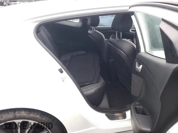 ✅ 2016 Hyundai Veloster Turbo • VIN: KMHTC6AE6GU271645 • Lot: 77475734. Wystawiony na Copart z przebiegiem 117 963 mil. Bezpłatny archiwum sprzedaży aukcyjnych z USA i szczegółowy raport historii pojazdu na DreamBid. Zdjęcie 10.