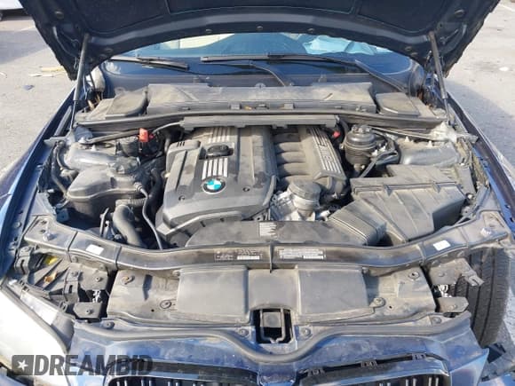 ✅ 2013 BMW 3 Series 328i • VIN: WBADW7C50DE731632 • Lot: 43625301. Listed on IAAI with 93,102 mi. Free auction sales archive from the USA and detailed vehicle history report at DreamBid. Image 10.