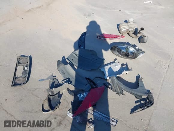 ✅ 2016 Porsche 911 Carrera • VIN: WP0AA2A92GS106538 • Lot: 43427299. Listed on IAAI with 41,863 mi. Free auction sales archive from the USA and detailed vehicle history report at DreamBid. Image 20.