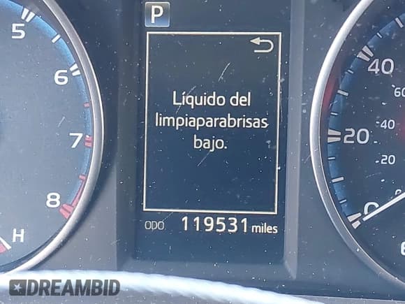 ✅ 2018 Toyota RAV4 LE • VIN: JTMBFREV0JJ743804 • Lot: 43396135. Wystawiony na IAAI z przebiegiem 119 531 mil. Bezpłatny archiwum sprzedaży aukcyjnych z USA i szczegółowy raport historii pojazdu na DreamBid. Zdjęcie 15.