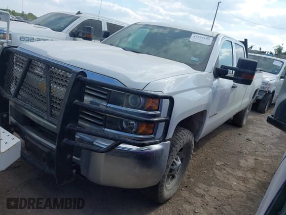✅ 2018 Chevrolet Silverado 2500HD Work Truck • VIN: 1GC1CUEG5JF229474 • Лот: 43252195. Опубликован ранее на IAAI с пробегом 191 829 миль. Бесплатный доступ к архиву аукционных продаж из США и подробный отчёт об истории автомобиля на DreamBid. Изображение 17.
