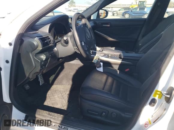 ✅ 2019 Lexus IS 300 • VIN: JTHC81D2XK5035169 • Lot: 47303895. Listed on Copart with 33,869 mi. Free auction sales archive from the USA and detailed vehicle history report at DreamBid. Image 7.