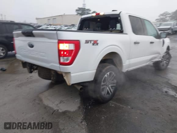 ✅ 2023 Ford F-150 XL • VIN: 1FTFW1E50PKF69254 • Lot: 41394098. Wystawiony na IAAI z przebiegiem 36 819 mil. Bezpłatny archiwum sprzedaży aukcyjnych z USA i szczegółowy raport historii pojazdu na DreamBid. Zdjęcie 4.
