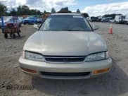 ✅ 1996 Honda Accord LX • VIN: 1HGCE1822TA005551 • Лот: 69758325. Опубликован ранее на Copart с пробегом 152 110 миль. Бесплатный доступ к архиву аукционных продаж из США и подробный отчёт об истории автомобиля на DreamBid. Изображение 5.
