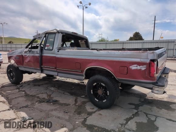 ✅ 1997 Ford F-250 • VIN: 1FTHX26F2VED00428 • Лот: 57531805. Опубликован ранее на Copart с пробегом 321 041 миль. Бесплатный доступ к архиву аукционных продаж из США и подробный отчёт об истории автомобиля на DreamBid. Изображение 2.