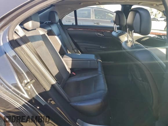 ✅ 2013 Mercedes-Benz S 550 • VIN: WDDNG7DB9DA498162 • Лот: 94417945. Опубликован ранее на Copart с пробегом Не указан. Бесплатный доступ к архиву аукционных продаж из США и подробный отчёт об истории автомобиля на DreamBid. Изображение 10.