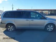 ✅ 2016 Dodge Grand Caravan American Value • VIN: 2C4RDGBG6GR108802 • Lot: 41732721. Wystawiony na IAAI z przebiegiem 90 275 mil. Bezpłatny archiwum sprzedaży aukcyjnych z USA i szczegółowy raport historii pojazdu na DreamBid. Zdjęcie 13.