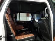 ✅ 2023 GMC Yukon XL Denali Ultimate • VIN: 1GKS2KKL9PR557408 • Lot: 86797575. Wystawiony na Copart z przebiegiem 30 238 mil. Bezpłatny archiwum sprzedaży aukcyjnych z USA i szczegółowy raport historii pojazdu na DreamBid. Zdjęcie 11.