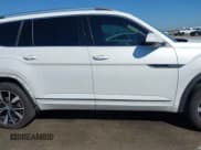 ✅ 2024 Volkswagen Atlas SEL Premium R-Line • VIN: 1V2FR2CA2RC594827 • Lot: 43312907. Wystawiony na IAAI z przebiegiem 23 710 mil. Bezpłatny archiwum sprzedaży aukcyjnych z USA i szczegółowy raport historii pojazdu na DreamBid. Zdjęcie 13.