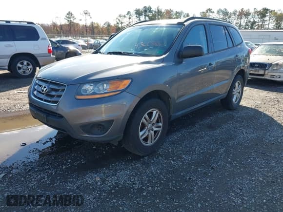 ✅ 2010 Hyundai Santa Fe GLS • VIN: 5NMSGDAB8AH372327 • Lot: 43668861. Listed on IAAI with 88,475 mi. Free auction sales archive from the USA and detailed vehicle history report at DreamBid. Image 2.