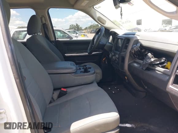 ✅ 2020 Ram 1500 Tradesman • VIN: 1C6RR6FG0LS156396 • Lot: 42524281. Listed on IAAI with 186,242 mi. Free auction sales archive from the USA and detailed vehicle history report at DreamBid. Image 5.