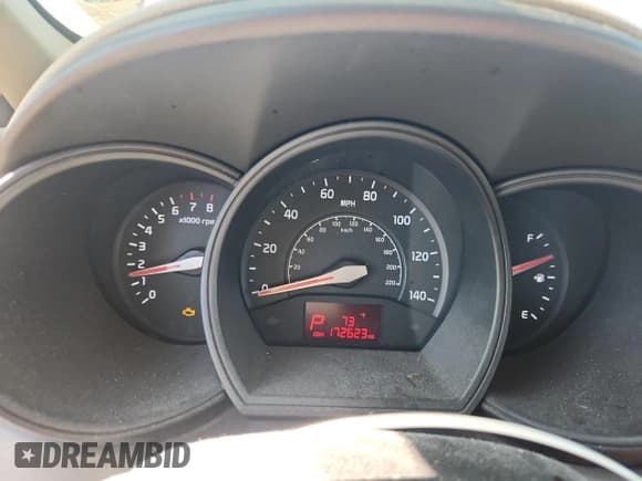 ✅ 2013 Kia Rio EX • VIN: KNADN4A34D6104171 • Лот: 91941925. Опубликован ранее на Copart с пробегом 172 623 миль. Бесплатный доступ к архиву аукционных продаж из США и подробный отчёт об истории автомобиля на DreamBid. Изображение 9.