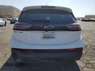 ✅ 2022 Chevrolet Bolt EV 2LT • VIN: 1G1FX6S06N4132386 • Lot: 58975584. Wystawiony na Copart z przebiegiem 69 562 mil. Bezpłatny archiwum sprzedaży aukcyjnych z USA i szczegółowy raport historii pojazdu na DreamBid. Zdjęcie 6.