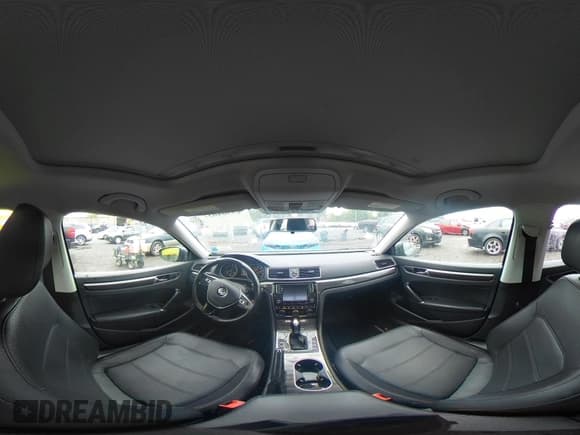 ✅ 2016 Volkswagen Passat SE • VIN: 1VWBT7A3XGC025611 • Lot: 43304037. Wystawiony na IAAI z przebiegiem 203 576 mil. Bezpłatny archiwum sprzedaży aukcyjnych z USA i szczegółowy raport historii pojazdu na DreamBid. Zdjęcie 19.