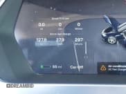 ✅ 2013 Tesla Model S Performance • VIN: 5YJSA1DP9DFP06278 • Lot: 43582810. Wystawiony na IAAI z przebiegiem 57 401 mil. Bezpłatny archiwum sprzedaży aukcyjnych z USA i szczegółowy raport historii pojazdu na DreamBid. Zdjęcie 18.