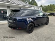 ✅ 2023 Land Rover Range Rover Autobiography • VIN: SALK1BE72PA033490 • Lot: 80307555. Wystawiony na Copart z przebiegiem 80 577 mil. Bezpłatny archiwum sprzedaży aukcyjnych z USA i szczegółowy raport historii pojazdu na DreamBid. Zdjęcie 4.