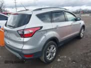 ✅ 2018 Ford Escape SE • VIN: 1FMCU9GDXJUB61928 • Лот: 43806248. Опубликован ранее на IAAI с пробегом 196 919 миль. Бесплатный доступ к архиву аукционных продаж из США и подробный отчёт об истории автомобиля на DreamBid. Изображение 4.