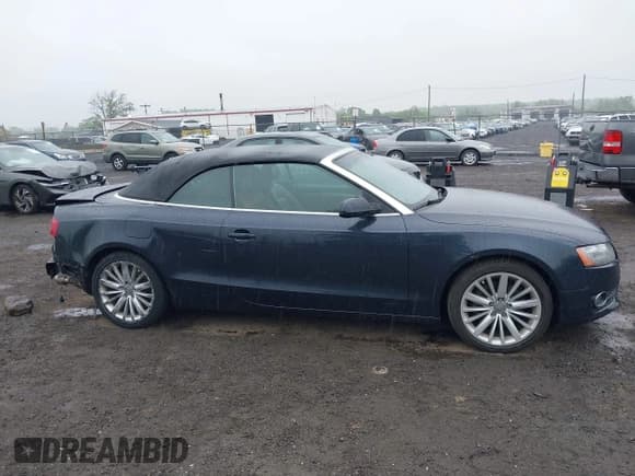 ✅ 2012 Audi A5 Premium Plus • VIN: WAULFAFH9CN002381 • Lot: 42258750. Wystawiony na IAAI z przebiegiem 81 415 mil. Bezpłatny archiwum sprzedaży aukcyjnych z USA i szczegółowy raport historii pojazdu na DreamBid. Zdjęcie 13.