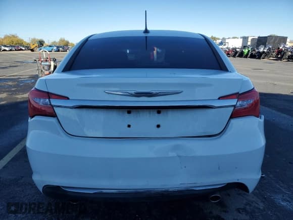 ✅ 2014 Chrysler 200 Touring • VIN: 1C3CCBBG1EN144732 • Lot: 90331695. Listed on Copart with 79,516 mi. Free auction sales archive from the USA and detailed vehicle history report at DreamBid. Image 6.