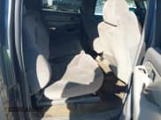 ✅ 2002 GMC Yukon XL SLE • VIN: 3GKEC16Z02G264251 • Лот: 43371225. Опубликован ранее на IAAI с пробегом 368 683 миль. Бесплатный доступ к архиву аукционных продаж из США и подробный отчёт об истории автомобиля на DreamBid. Изображение 8.