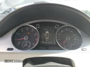 ✅ 2010 Volkswagen CC Luxury • VIN: WVWHN7AN3AE542849 • Лот: 84052015. Опубликован ранее на Copart с пробегом 110 010 миль. Бесплатный доступ к архиву аукционных продаж из США и подробный отчёт об истории автомобиля на DreamBid. Изображение 9.