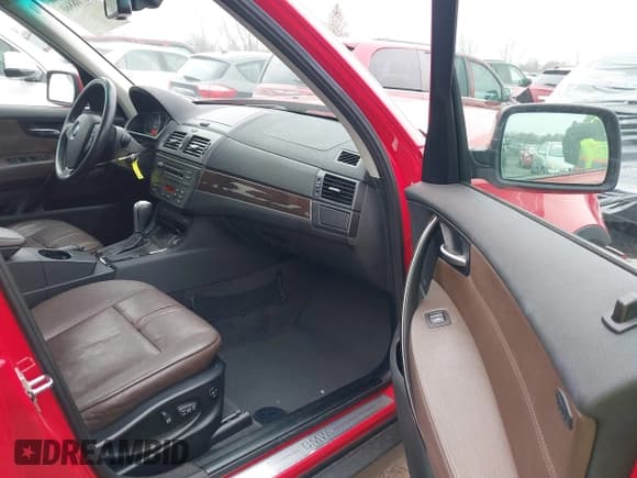 ✅ 2007 BMW X3 3.0si • VIN: WBXPC93427WF23557 • Лот: 43708860. Опубликован ранее на IAAI с пробегом 178 027 миль. Бесплатный доступ к архиву аукционных продаж из США и подробный отчёт об истории автомобиля на DreamBid. Изображение 5.