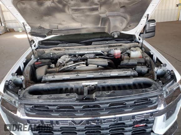 ✅ 2022 Chevrolet Silverado 2500HD LT • VIN: 1GC4YNEY0NF200693 • Lot: 72059965. Wystawiony na Copart z przebiegiem 52 384 mil. Bezpłatny archiwum sprzedaży aukcyjnych z USA i szczegółowy raport historii pojazdu na DreamBid. Zdjęcie 11.