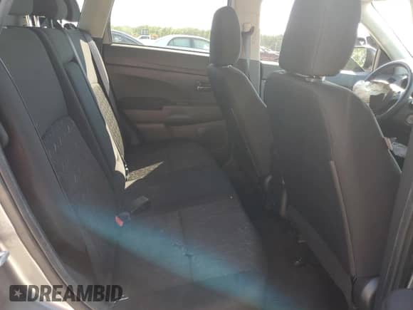 2024 Mitsubishi Outlander S z VIN JA4ARUAU5RU010395, wystawiony jako Copart lot #81866485 z przebiegiem 32 765 mil mil oraz Szkoda całkowita • Salvage title. Historia ofert i sprzedaży dostępna na DreamBid. Obrazek 11.