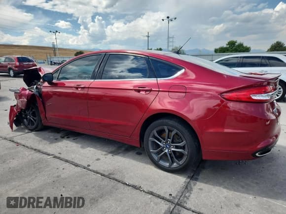✅ 2018 Ford Fusion SE • VIN: 3FA6P0T9XJR273020 • Lot: 70458645. Listed on Copart with 121,559 mi. Free auction sales archive from the USA and detailed vehicle history report at DreamBid. Image 2.