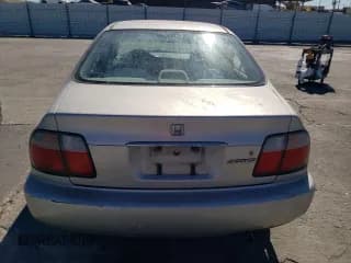 ✅ 1996 Honda Accord Value • VIN: 1HGCD5691TA249900 • Лот: 77683144. Опубликован ранее на Copart с пробегом 155 178 миль. Бесплатный доступ к архиву аукционных продаж из США и подробный отчёт об истории автомобиля на DreamBid. Изображение 6.
