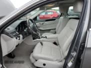 ✅ 2015 Mercedes-Benz E 350 Sport • VIN: WDDHF5KB5FB098877 • Lot: 56372875. Wystawiony na Copart z przebiegiem 27 569 mil. Bezpłatny archiwum sprzedaży aukcyjnych z USA i szczegółowy raport historii pojazdu na DreamBid. Zdjęcie 7.