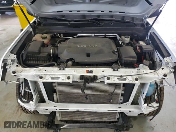 ✅ 2018 Chevrolet Colorado 2WD Work Truck • VIN: 1GCHSBENXJ1101507 • Lot: 61761125. Listed on Copart with 45,601 mi. Free auction sales archive from the USA and detailed vehicle history report at DreamBid. Image 11.