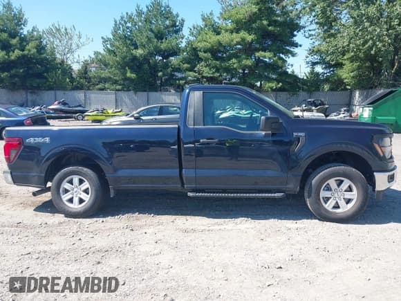 ✅ 2025 Ford F-150 XL • VIN: 1FTMF1LP2SKD18160 • Lot: 43058340. Wystawiony na IAAI z przebiegiem 4 949 mil. Bezpłatny archiwum sprzedaży aukcyjnych z USA i szczegółowy raport historii pojazdu na DreamBid. Zdjęcie 13.