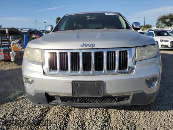 ✅ 2011 Jeep Grand Cherokee Laredo • VIN: 1J4RR4GG1BC666352 • Lot: 90954055. Listed on Copart with 171,907 mi. Free auction sales archive from the USA and detailed vehicle history report at DreamBid. Image 5.