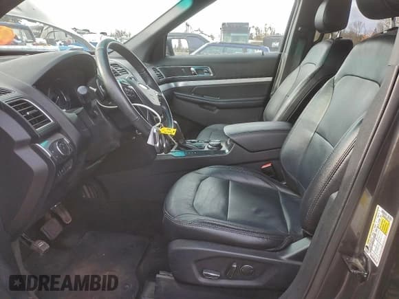 ✅ 2017 Ford Explorer XLT • VIN: 1FM5K8D83HGC22402 • Lot: 94313265. Wystawiony na Copart z przebiegiem 73 115 mil. Bezpłatny archiwum sprzedaży aukcyjnych z USA i szczegółowy raport historii pojazdu na DreamBid. Zdjęcie 7.