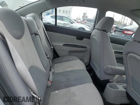 ✅ 2010 Hyundai Accent GL • VIN: KMHCN4BC0AU401826 • Лот: 45659195. Опубликован ранее на Copart с пробегом 168 392 миль. Бесплатный доступ к архиву аукционных продаж из США и подробный отчёт об истории автомобиля на DreamBid. Изображение 10.